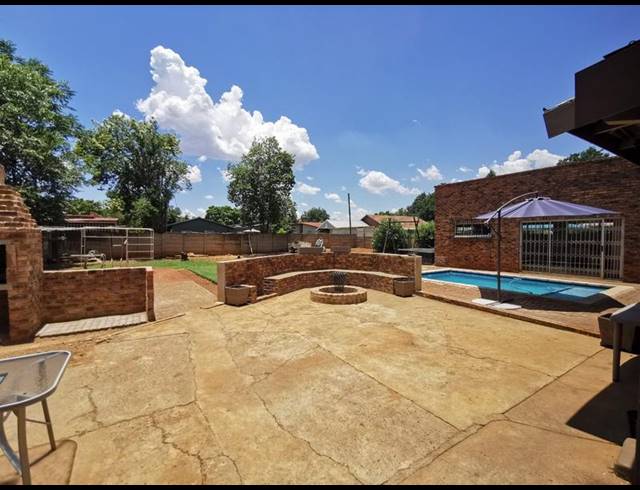 3 BEDROOM HOUSE FOR SALE IN MEYERTON CENTRAL